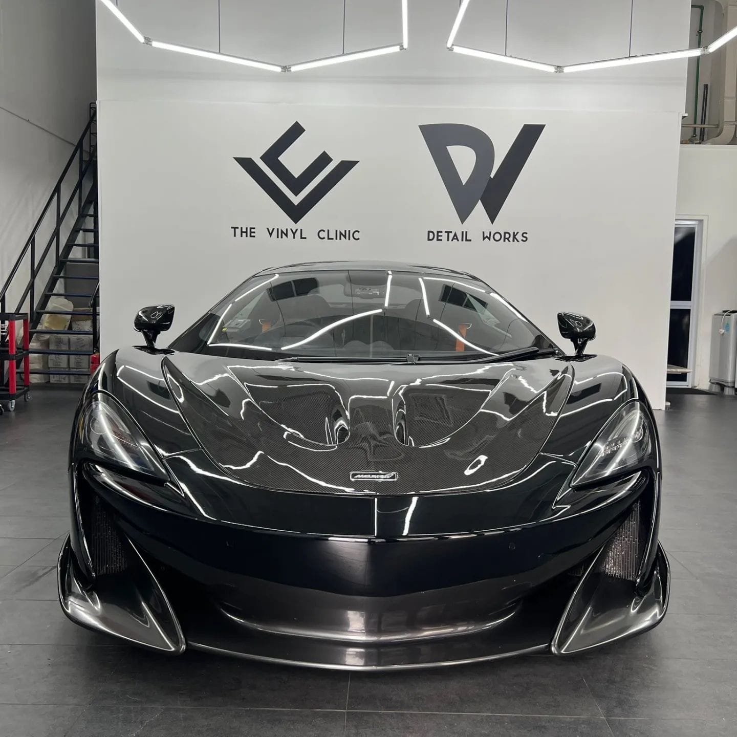 Mclaren 600LT in ultra gloss black wrap with Avery Dennison X5 PPF laid over the carbon bonnet. Fireball Nano coated for extra sleekness.