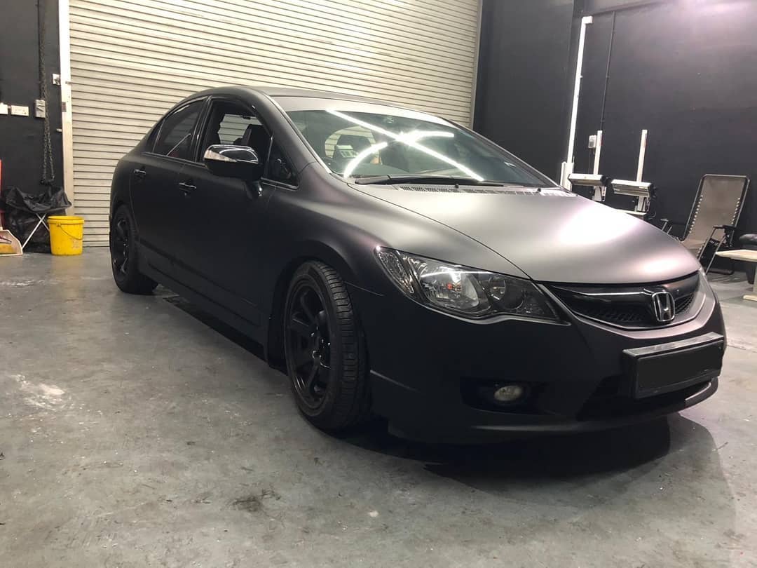 Matte not matte. Satin not satin. Kinda metallic. What am I?