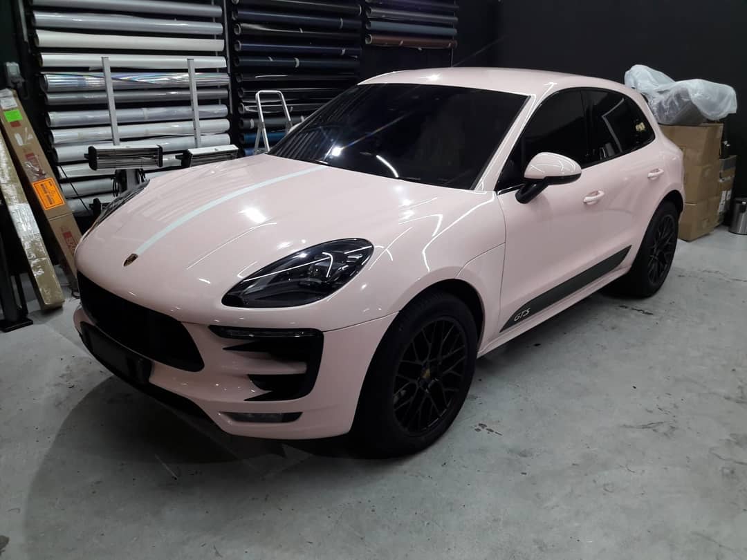 Pastel crystal pink. Perfect fit for a lady Macan.