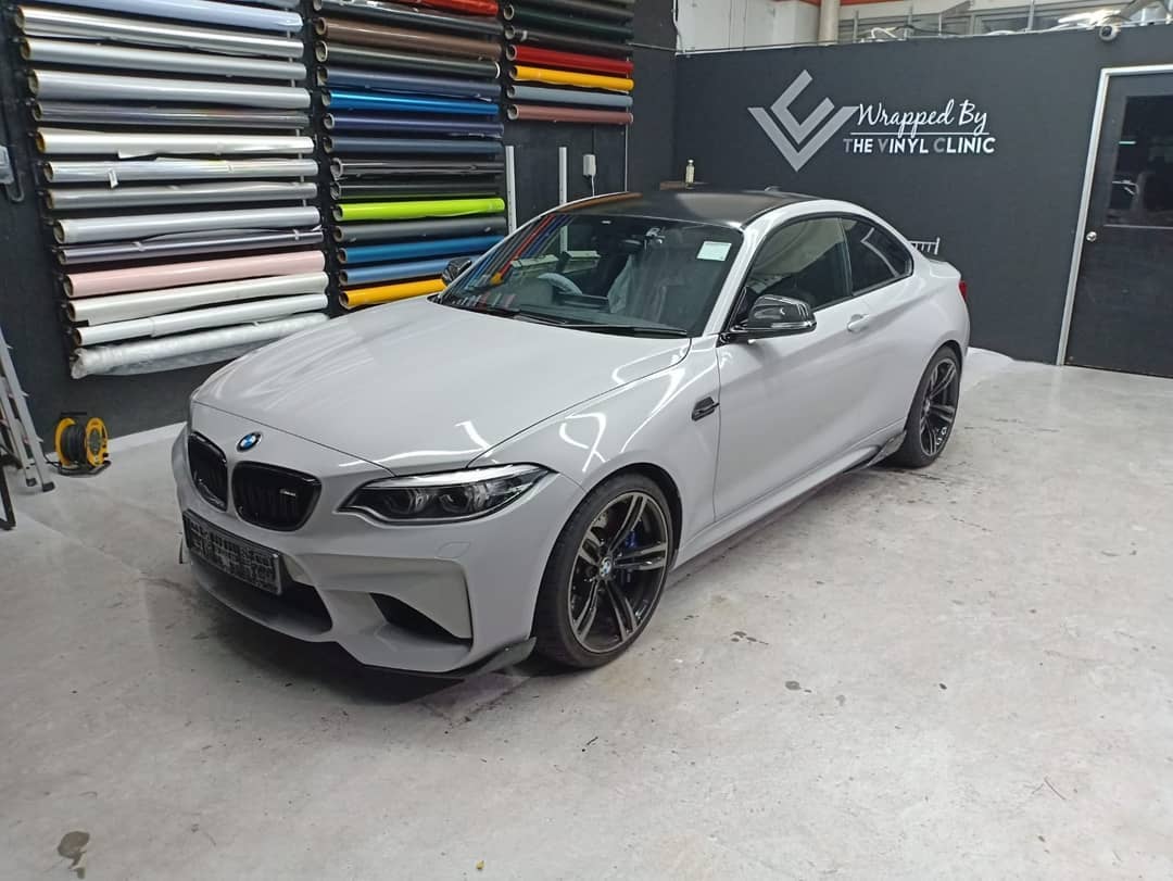 Avery Dennison glossy grey.