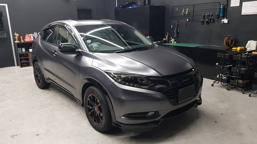 Satin dark grey. Can't get enough of it.