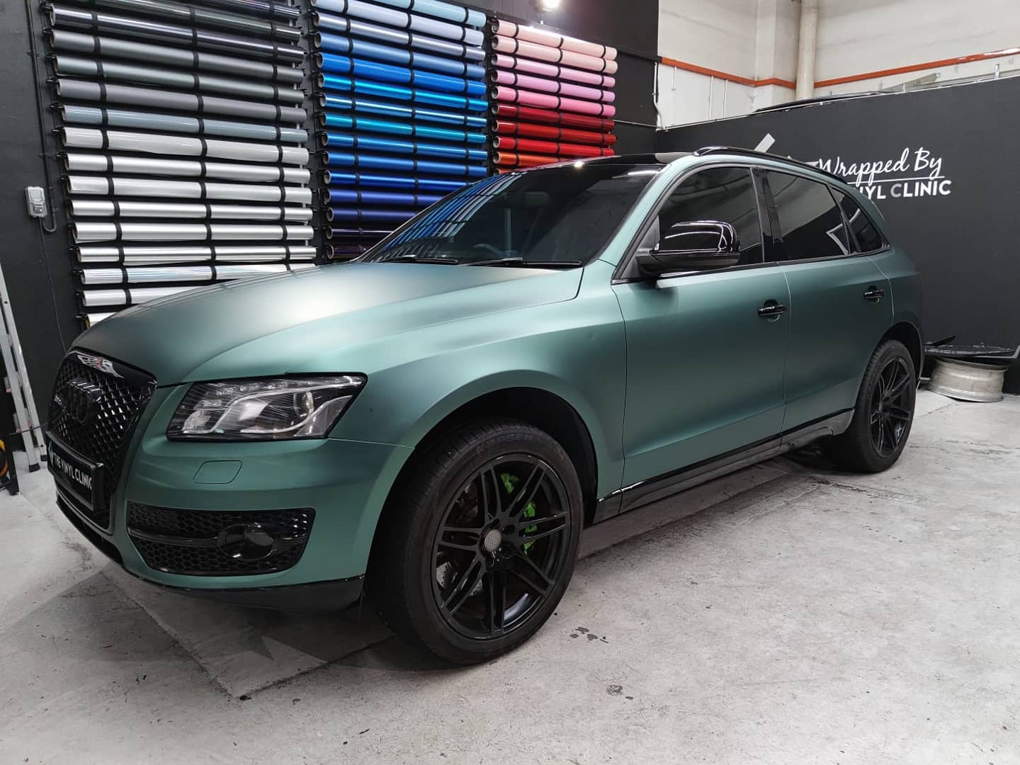 Contrast in texture always delivers. Matte metallic fores...