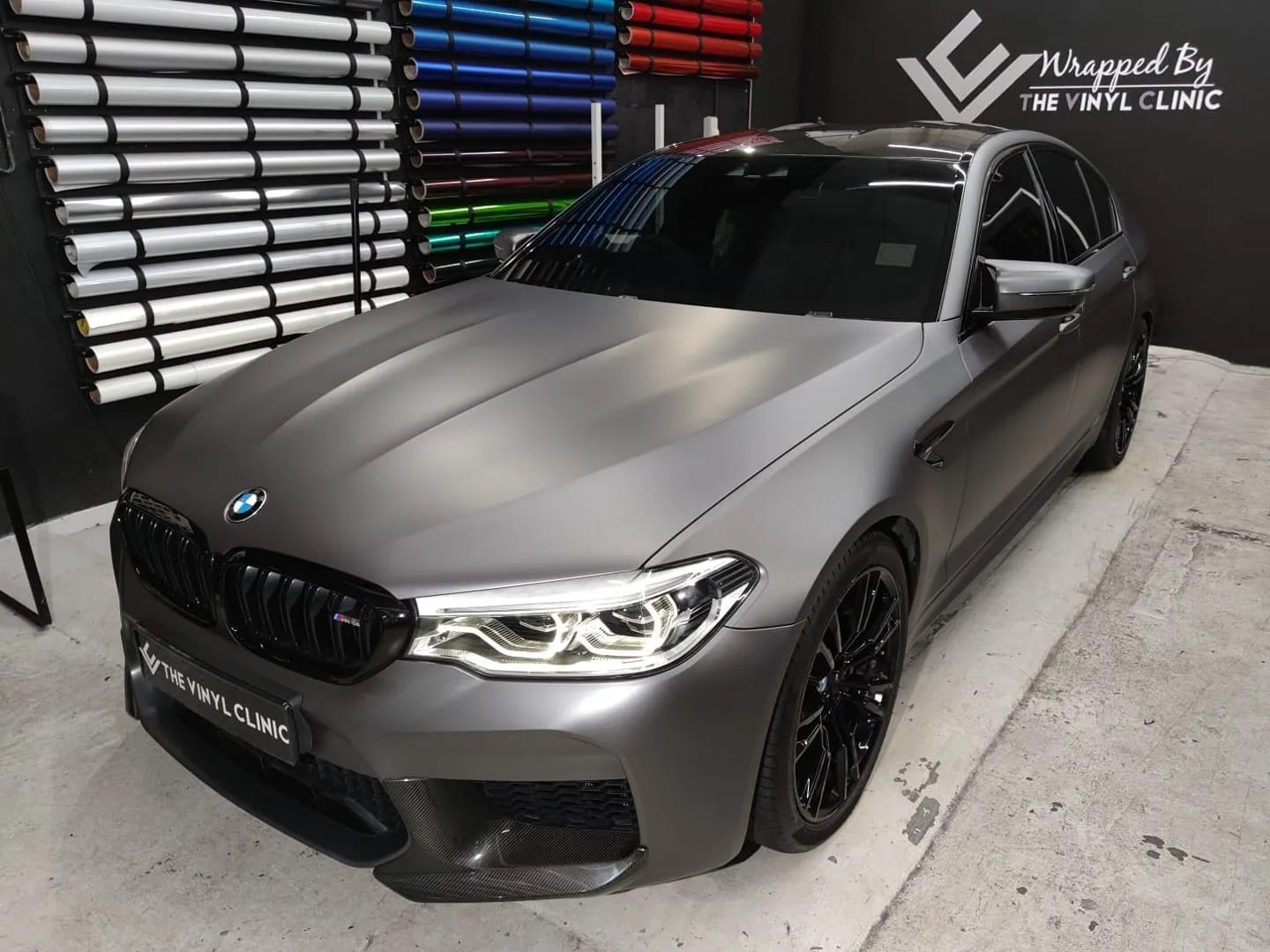 M5 in this gorgeous stealth metallic dark grey.