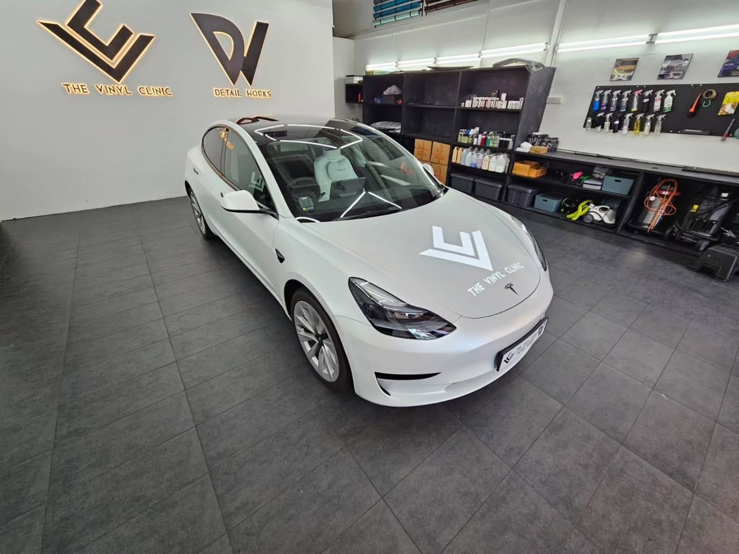 Tesla Model 3 with matte ppf, VKOOL solar film and shadow...