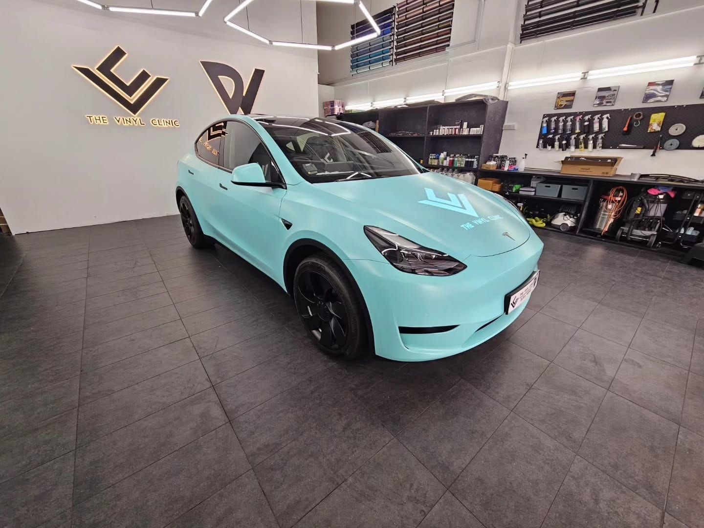 Satin Key West Tesla Model Y.