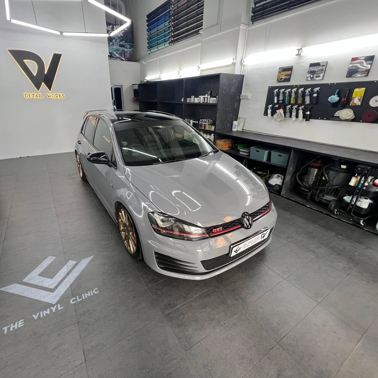 Avery Dennison Gloss Rock Grey with Fireball Aegis 7H cer...