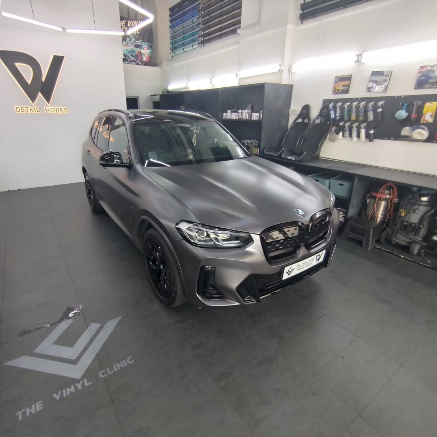 IX3 on Satin Dark Grey with rims freshly sprayed in gloss...