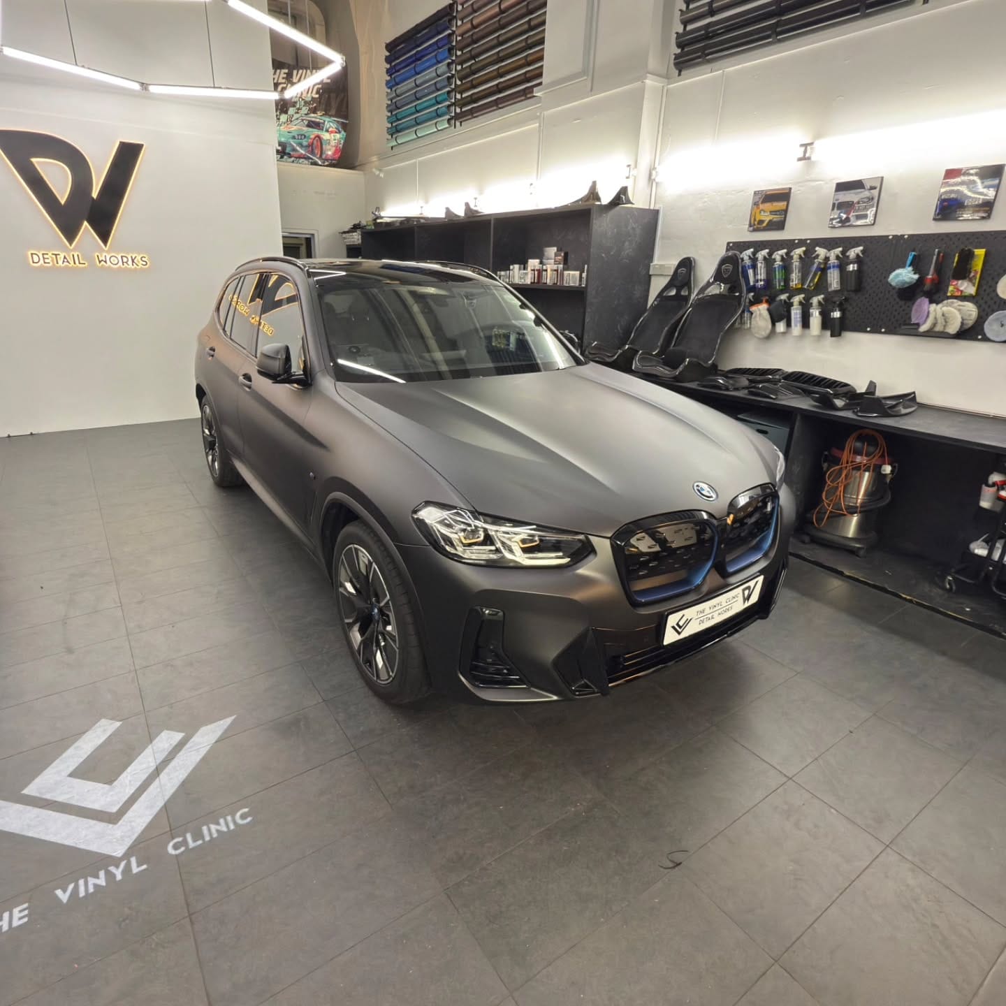 Self healing Graphite Grey IX3 with front grille dechrome.