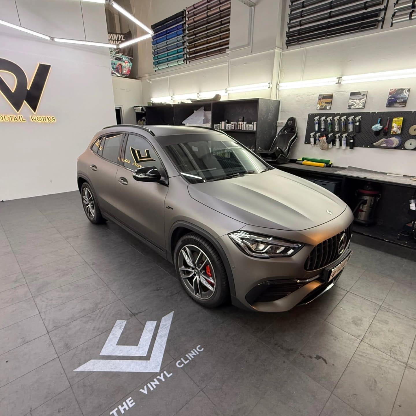 AMG Mountain Grey with custom sprayed AMG calipers and ch...