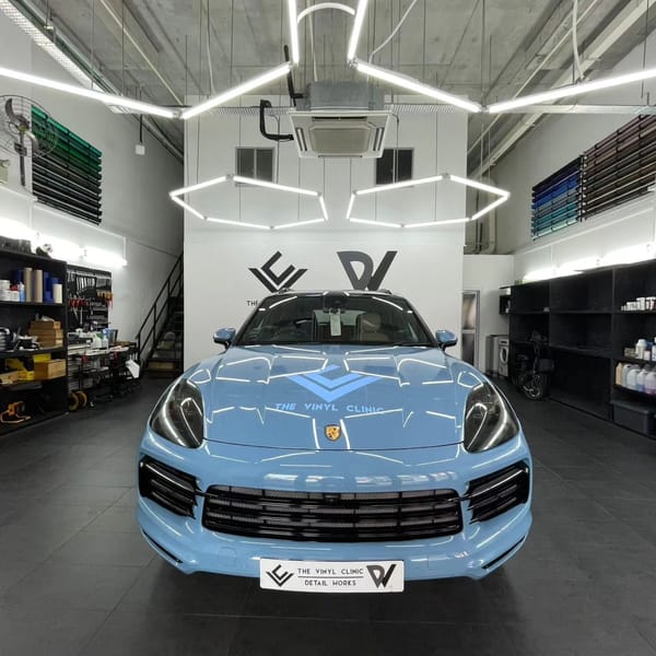 Cayenne in China Blue.