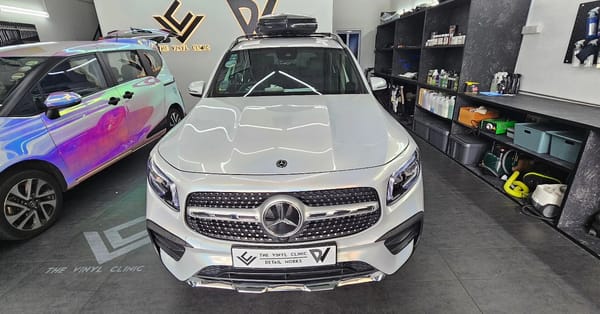 Laser Flash White next to a unicorn chrome.