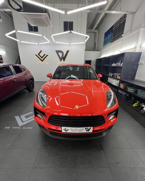 Lava Orange Macan.