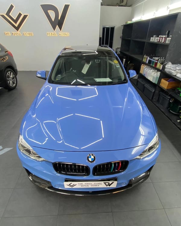 Yas Marina M3 Blue.