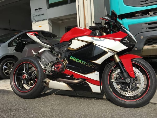 Pyschedelic DUCATI literally.