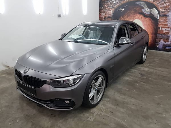 What colour is underneath that gorgeous satin metallic da...