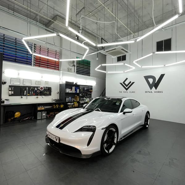 Diamond White Porsche Taycan.