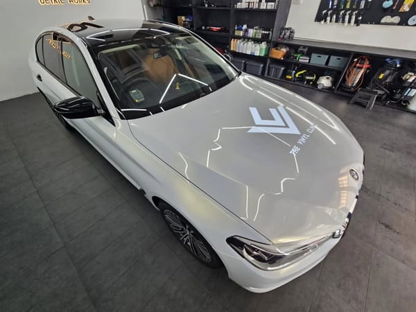 Pearl White Iridescent Gold.