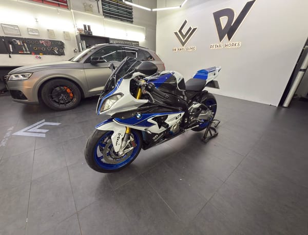 Avery Dennison Supreme x5 paint protection film on BMW S1...